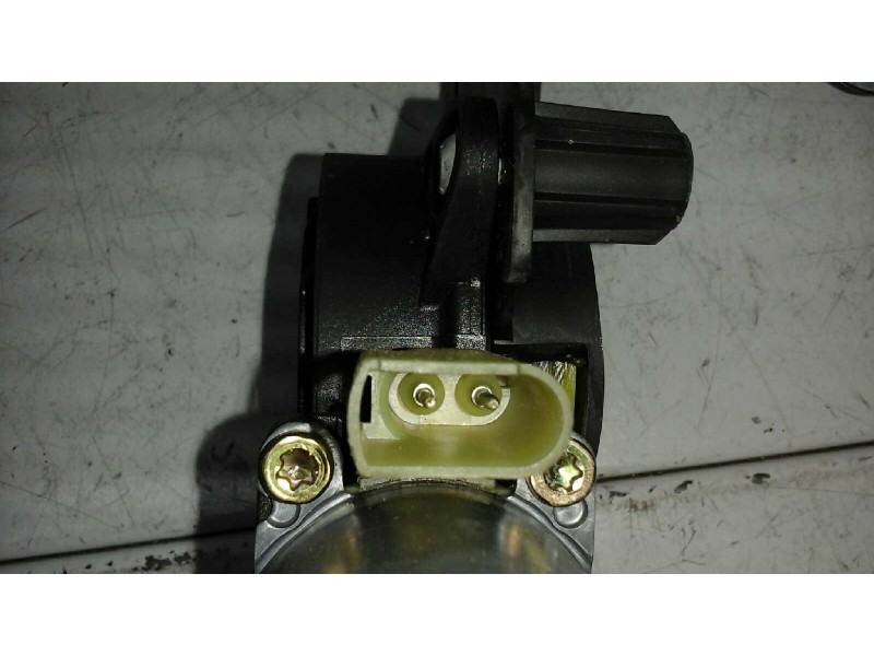 Recambio de elevalunas delantero derecho para ford fiesta (cbk) ambiente referencia OEM IAM  2 PINS ELECTRICO