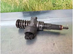 Recambio de inyector para seat leon (1p1) 1.9 tdi referencia OEM IAM 038130073AG 0414720215 BOSCH