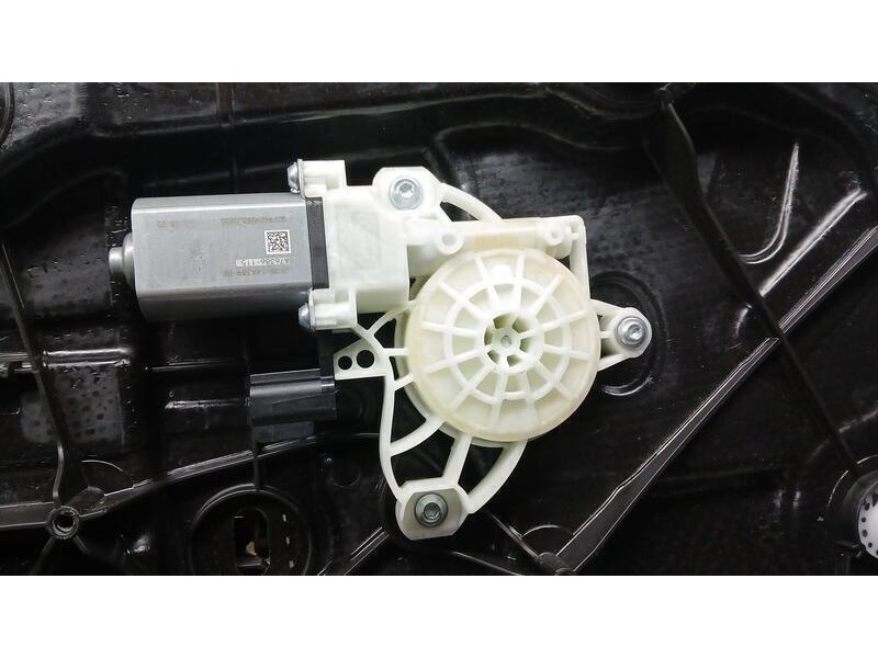 Recambio de elevalunas trasero derecho para ford focus st-line referencia OEM IAM JX7BA27000CH ELECTRICO 2 PINS 