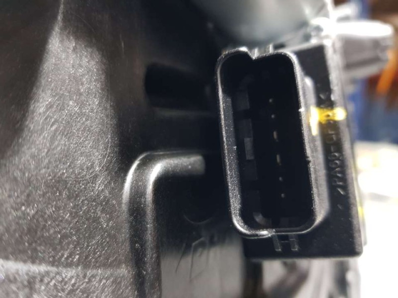 Recambio de elevalunas delantero derecho para kia ceed business referencia OEM IAM 82480A2311 6 PINS ELECTRICO