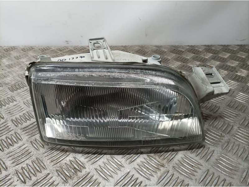 Recambio de faro derecho para fiat punto berl. (176) 60 sx referencia OEM IAM 086611111R  