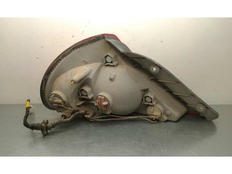 Recambio de piloto trasero derecho para kia sephia ll básico referencia OEM IAM   