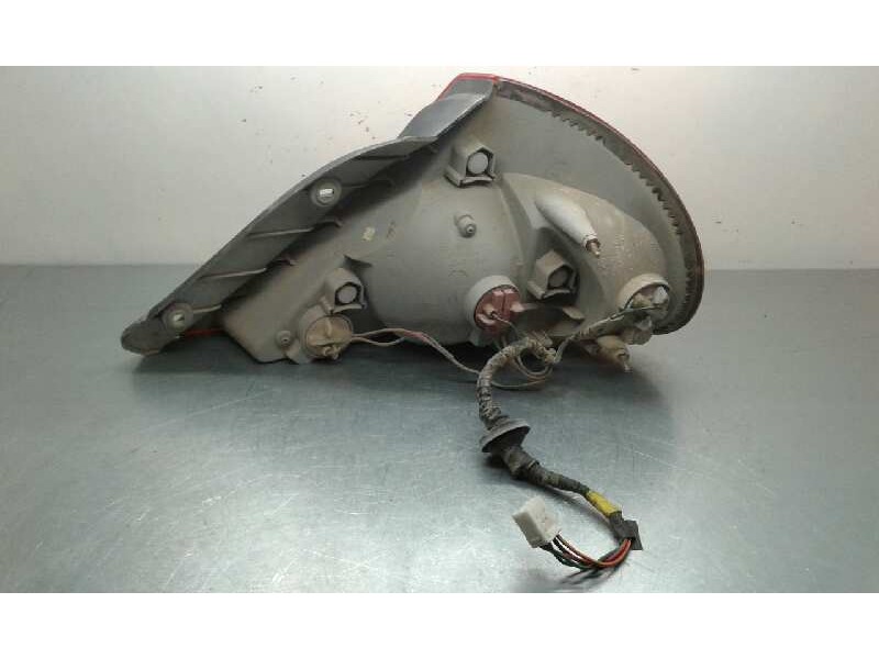 Recambio de piloto trasero izquierdo para kia sephia ll básico referencia OEM IAM   