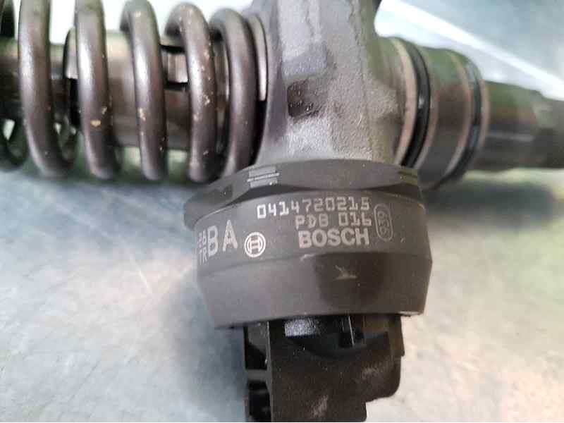 Recambio de inyector para seat leon (1p1) 1.9 tdi referencia OEM IAM 038130073AG 0414720215 BOSCH