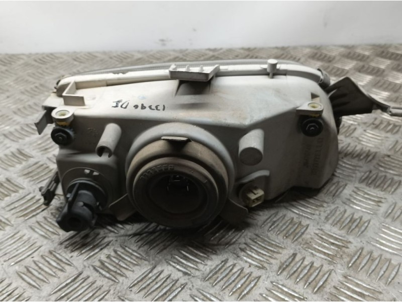 Recambio de faro izquierdo para fiat punto berl. (176) 60 sx referencia OEM IAM 36470748  CARELLO PATA TOCADA