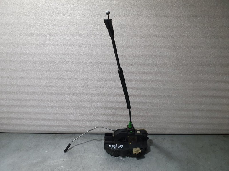 Recambio de cerradura puerta trasera derecha para opel astra j lim. cosmo referencia OEM IAM 13503808  6 PINES