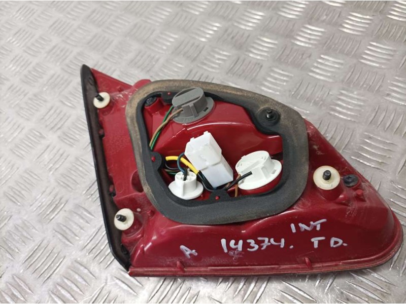 Recambio de piloto trasero derecho para kia ceed business referencia OEM IAM 92404A20  INTERIOR