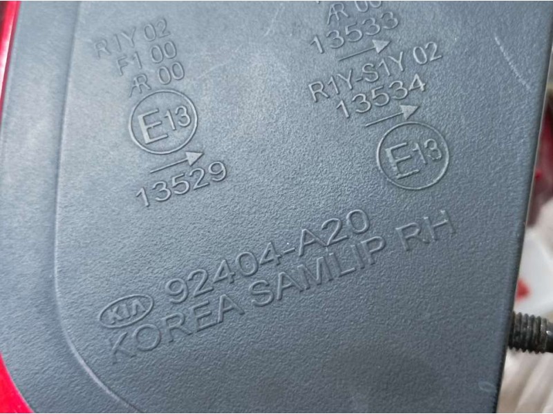 Recambio de piloto trasero derecho para kia ceed business referencia OEM IAM 92404A20  INTERIOR