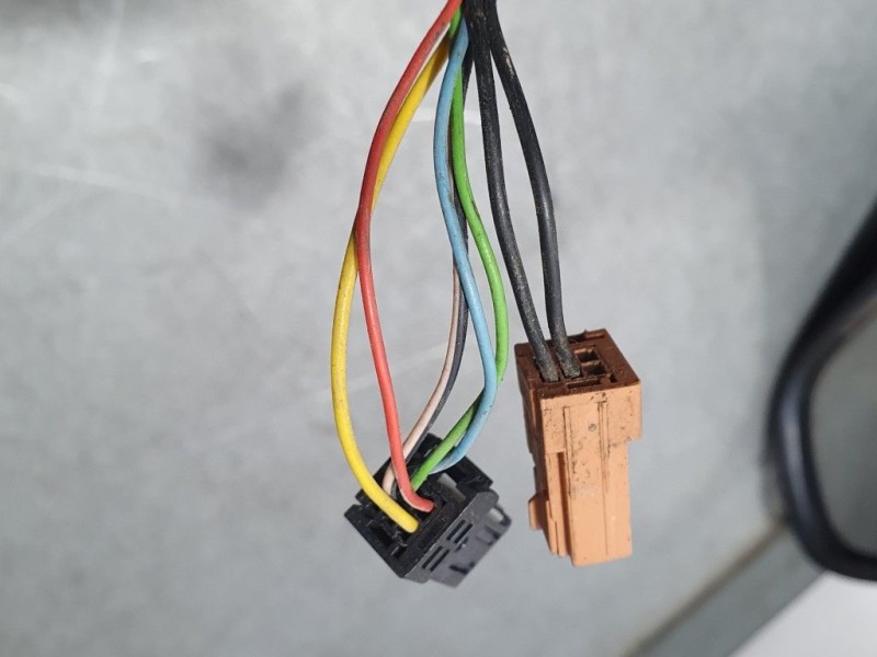 Recambio de retrovisor derecho para citroën c3 business referencia OEM IAM   ELECTRICO 5 Y 2 CABLES