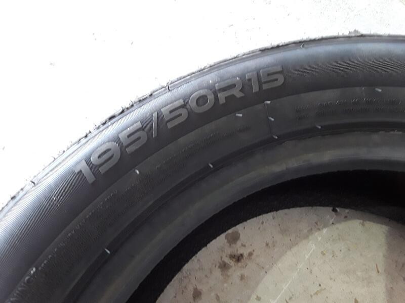 Recambio de neumatico pareja para neumaticos nuevos - referencia OEM IAM 195501582V LANVIGATOR 195/50/15/82V