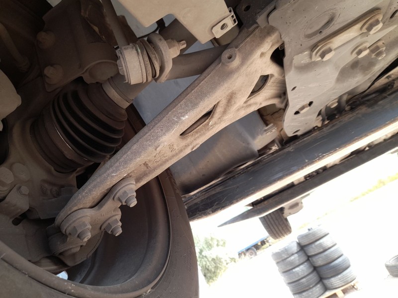 Recambio de brazo suspension inferior delantero derecho para opel combo furgoneta/monovolumen (k9) 1.5 d referencia OEM IAM 9846