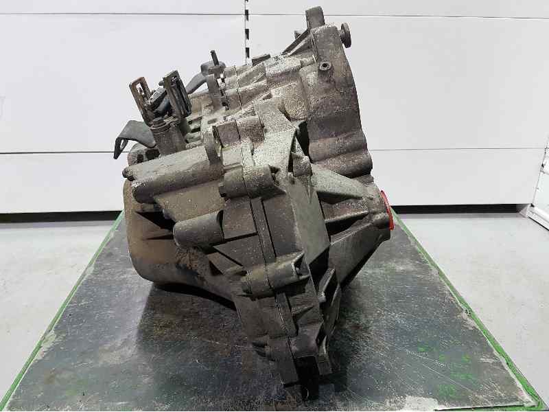 Recambio de caja cambios para volvo s80 berlina 2.5 d referencia OEM IAM 1023704  5VELOCIDADES