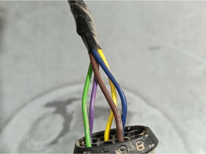 Recambio de retrovisor izquierdo para seat ibiza (kj1) style go referencia OEM IAM 2199816  ELECTRICO 5 CABLES