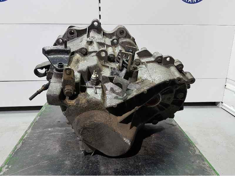 Recambio de caja cambios para volvo s80 berlina 2.5 d referencia OEM IAM 1023704  5VELOCIDADES