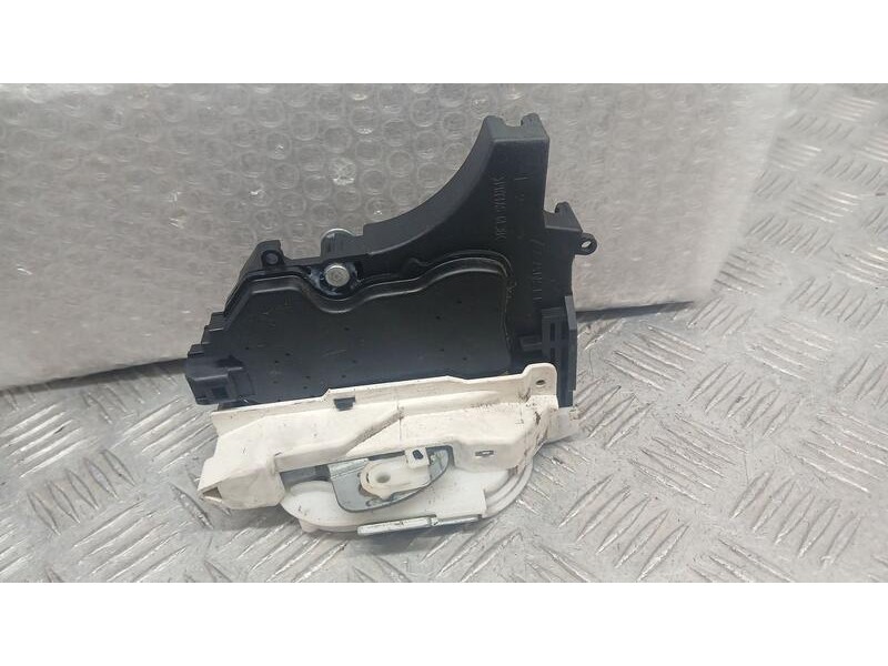 Recambio de cerradura puerta delantera izquierda para mitsubishi lancer sportback (cx) invite referencia OEM IAM 5715A421  