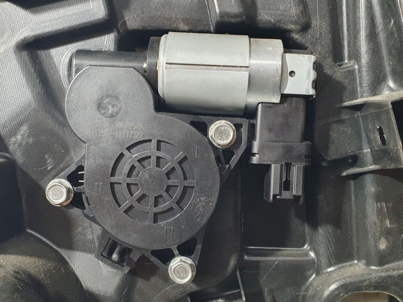 Recambio de elevalunas delantero derecho para mazda 5 berl. (cr) 2.0 sportive referencia OEM IAM   ELECTRICO 6 PINS