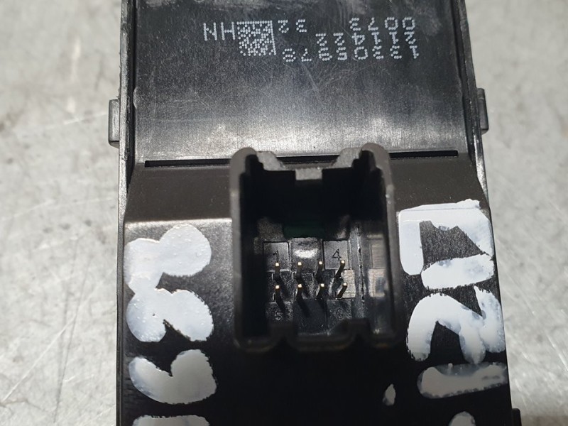 Recambio de mando elevalunas delantero izquierdo para opel astra j lim. cosmo referencia OEM IAM 13305978 211422 