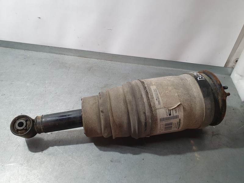 Recambio de amortiguador trasero izquierdo para land rover range rover sport hse referencia OEM IAM 5300049132 22275449 BWI GROU