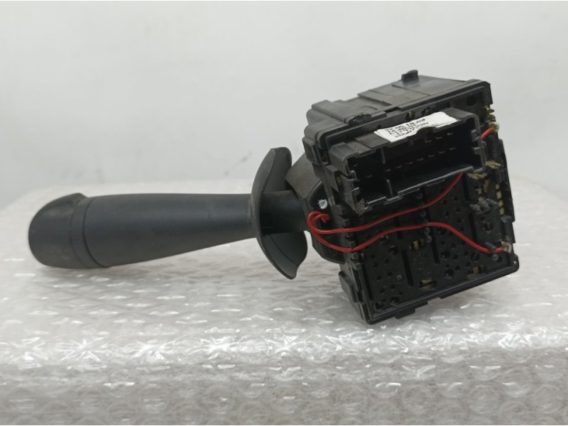 Recambio de mando limpia para dacia sandero comfort referencia OEM IAM 255671453R  