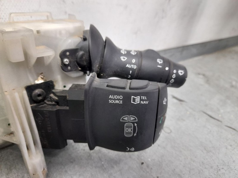 Recambio de mando luces y limpia para renault megane iii berlina 5 p authentique referencia OEM IAM SIN REF  