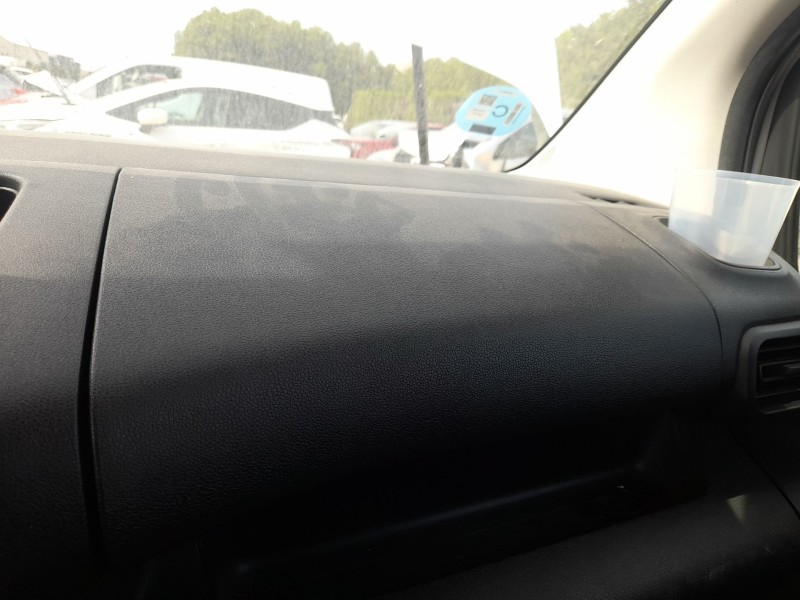 Recambio de guantera para opel combo furgoneta/monovolumen (k9) 1.5 d referencia OEM IAM 16356872ZD SUPERIOR 