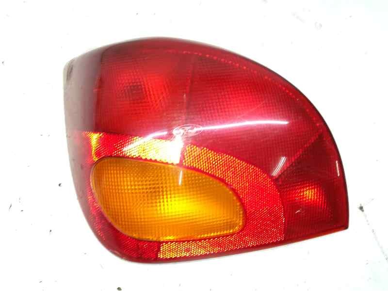 Recambio de piloto trasero izquierdo para ford fiesta berlina quarz referencia OEM IAM   