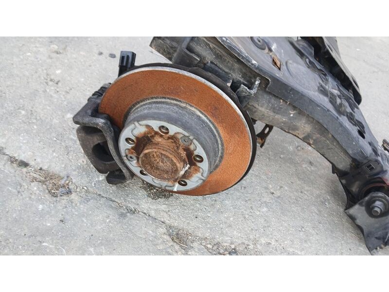 Recambio de puente trasero para renault megane iv zen referencia OEM IAM 555018584R  C/ ABS DISCO Y 5 TORNILLOS