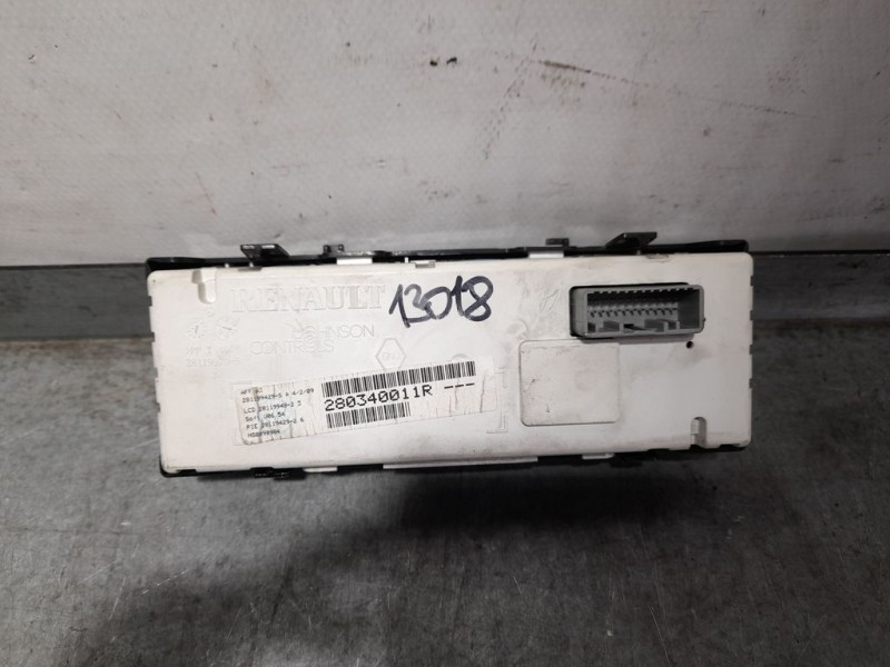 Recambio de pantalla multifuncion para renault megane iii berlina 5 p authentique referencia OEM IAM 280340011R  
