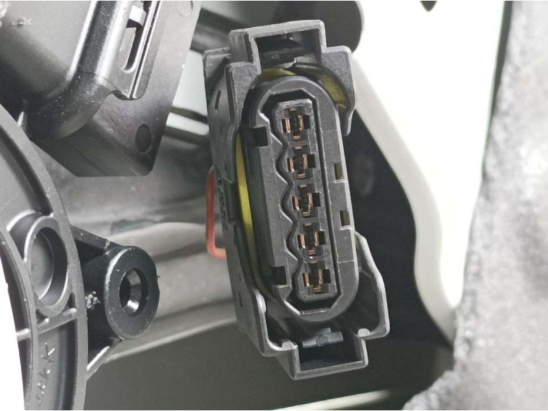 Recambio de elevalunas delantero izquierdo para bmw serie 1 lim. (f20/f21) 116i referencia OEM IAM 7542561  1362410