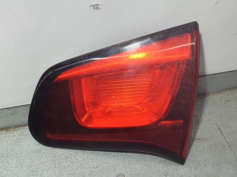 Recambio de piloto trasero derecho para citroën c3 business referencia OEM IAM   INTERIOR PATICAS ROTAS
