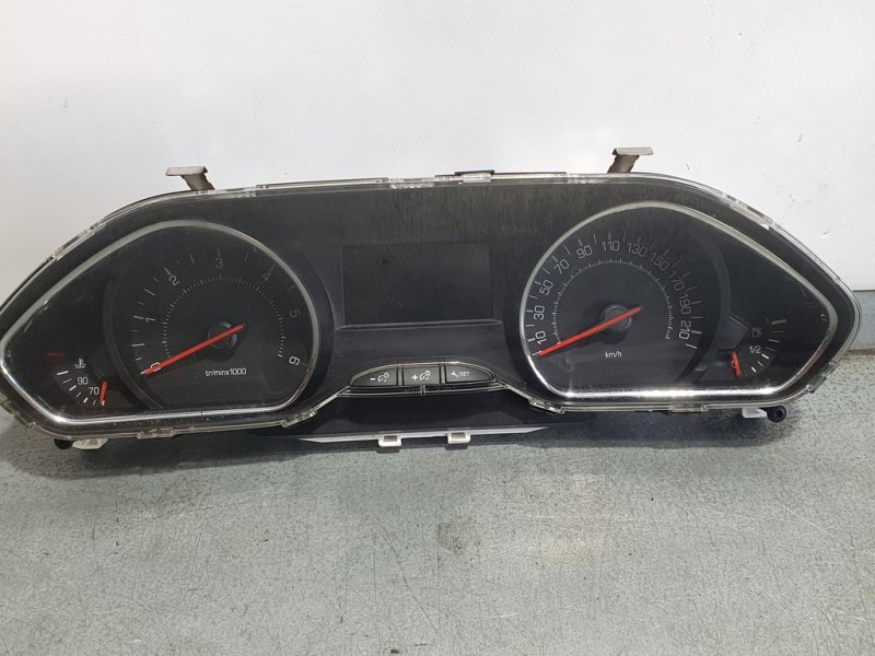 Recambio de cuadro instrumentos para peugeot 208 active referencia OEM IAM 9805400480 YZKCMNA9 