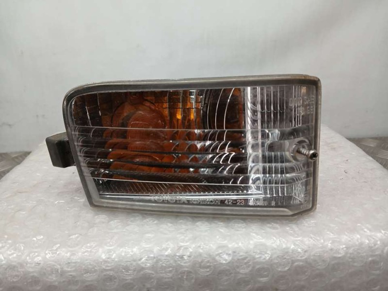 Recambio de piloto delantero derecho para toyota rav 4 (a2) 2.0 luna 4x4 referencia OEM IAM 8151142050  INTERMITENTE