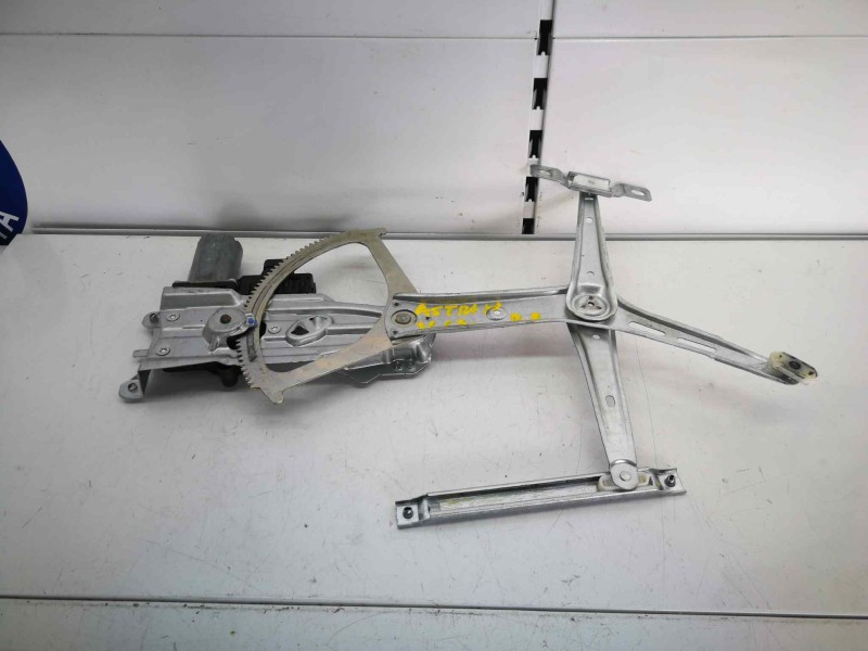 Recambio de elevalunas delantero derecho para opel astra h berlina 1.7 16v cdti referencia OEM IAM 130821989  6 PINS