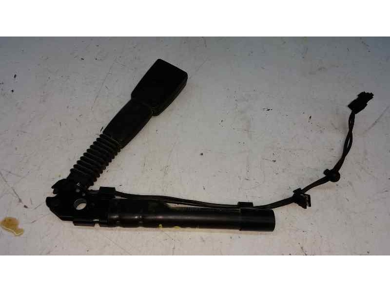 Recambio de pretensor airbag derecho para bmw serie 1 berlina (e81/e87) 120i referencia OEM IAM   