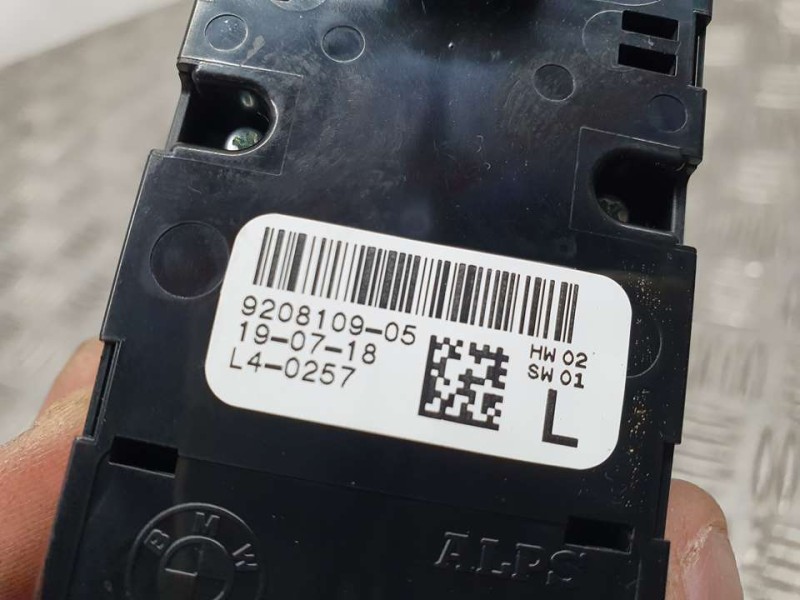 Recambio de mando elevalunas delantero izquierdo para bmw serie 1 lim. (f20/f21) 116i referencia OEM IAM 920810905  C/ MANDO RET