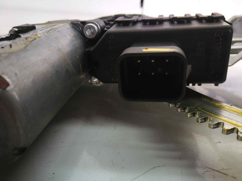 Recambio de elevalunas delantero derecho para opel astra h berlina 1.7 16v cdti referencia OEM IAM 130821989  6 PINS