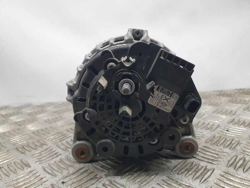 Recambio de alternador para renault megane iv berlina 5p zen referencia OEM IAM 231004EA0AF  