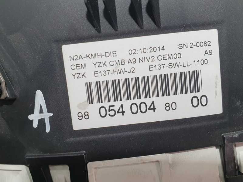 Recambio de cuadro instrumentos para peugeot 208 active referencia OEM IAM 9805400480 YZKCMNA9 