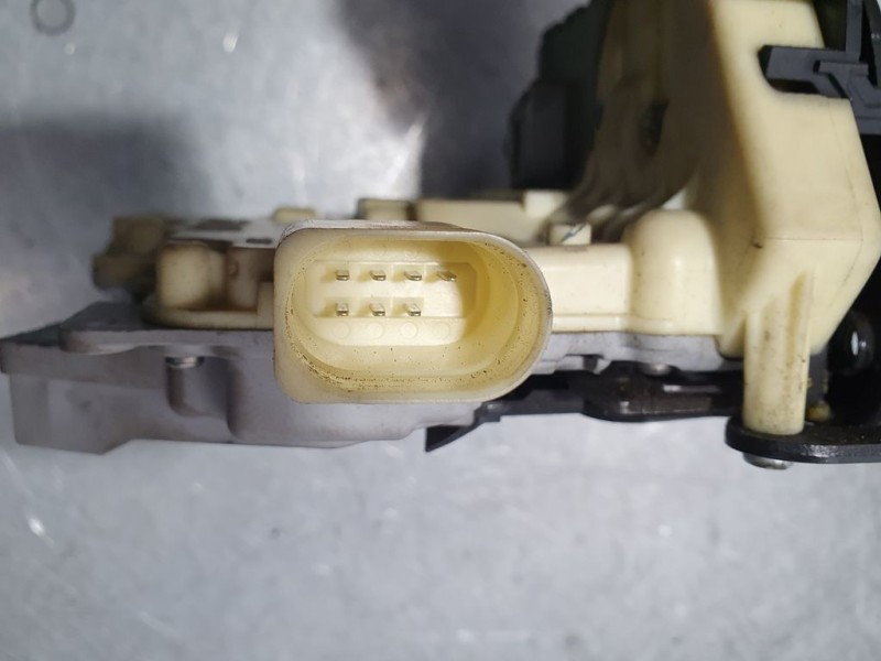 Recambio de cerradura puerta trasera izquierda para audi q7 (4l) 4.2 fsi referencia OEM IAM 3C4839015A  