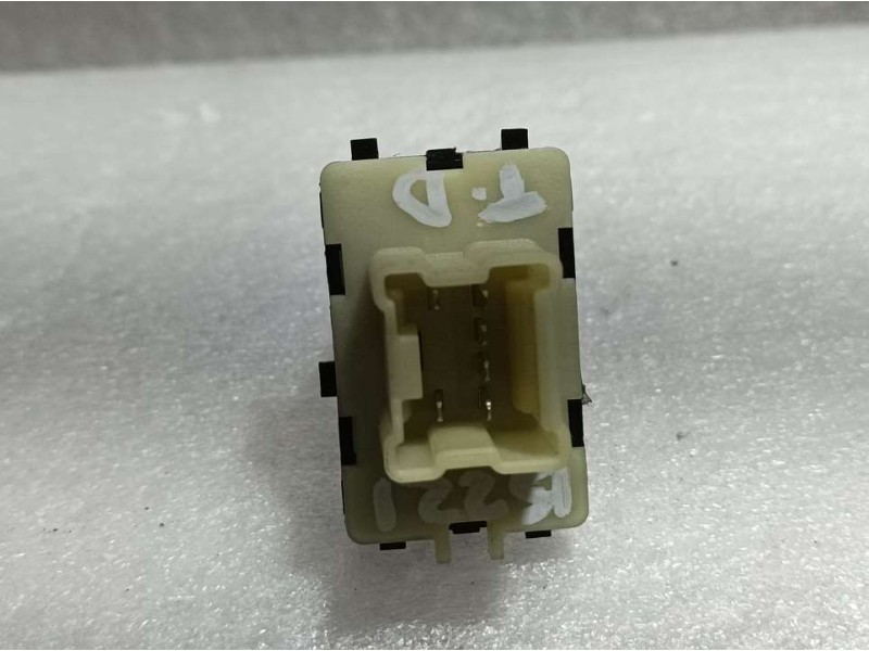 Recambio de mando elevalunas trasero derecho para renault clio iv business referencia OEM IAM 254218614R  