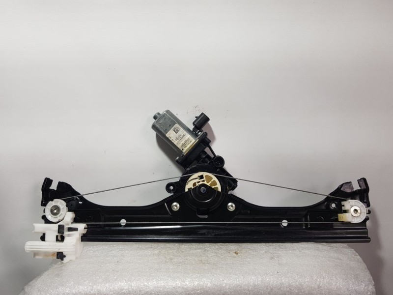 Recambio de elevalunas delantero derecho para fiat nuova 500 (150) sport referencia OEM IAM 0052204607  ELECTRICO