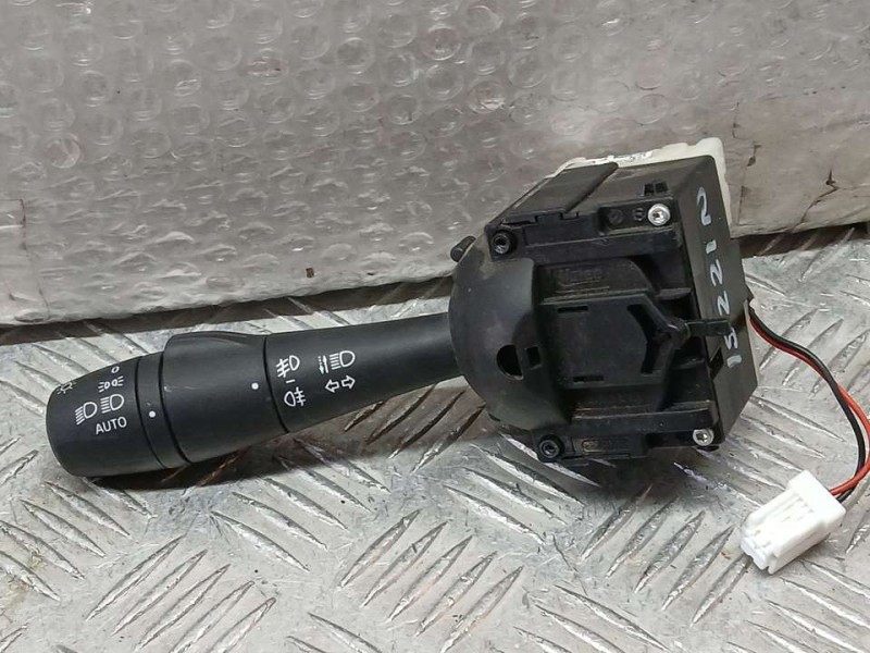 Recambio de mando luces para renault clio iv business referencia OEM IAM 255676085R  