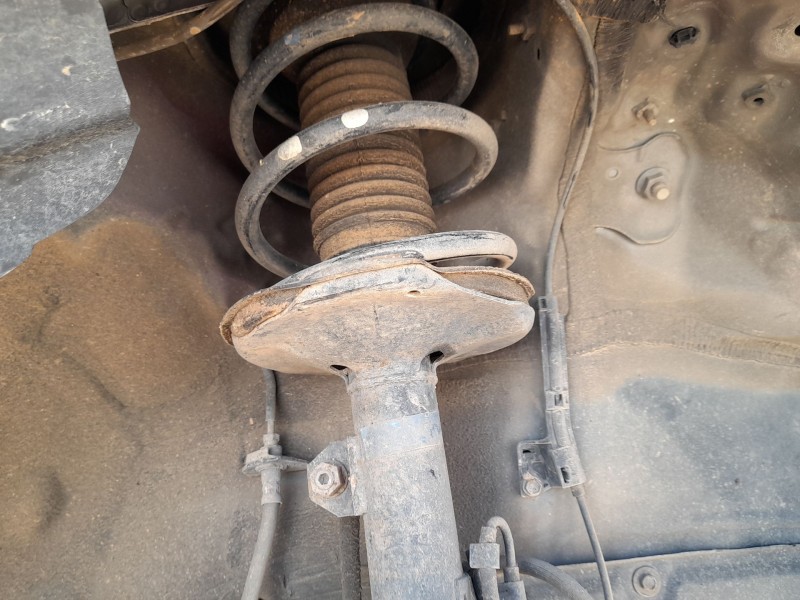 Recambio de amortiguador delantero derecho para toyota avensis (_t25_) 2.2 d-4d (adt251_) referencia OEM IAM 4851009G40  