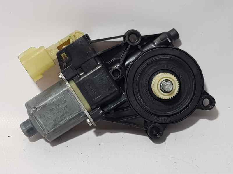 Recambio de motor elevalunas delantero izquierdo para ford fiesta (ccn) trend referencia OEM IAM 130822618  