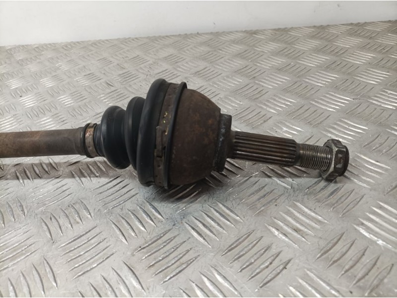 Recambio de transmision delantera derecha para seat ibiza disco referencia OEM IAM SE022141920C  