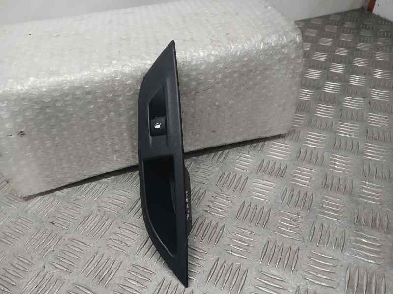 Recambio de mando elevalunas trasero derecho para peugeot 2008 (p1) allure referencia OEM IAM 98044803ZD  