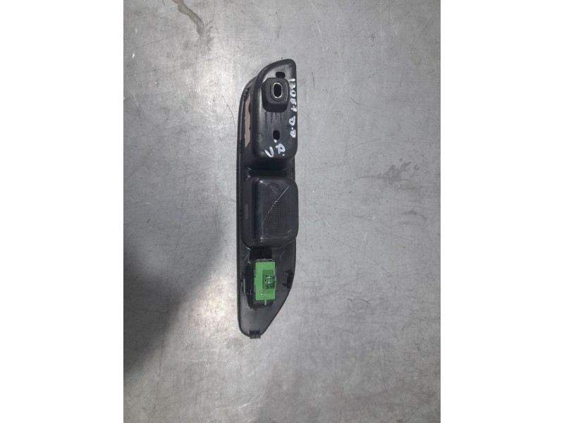 Recambio de mando elevalunas delantero derecho para fiat tipo hatchback (356_, 357_) 1.4 (356hxa1b) referencia OEM IAM 073563146