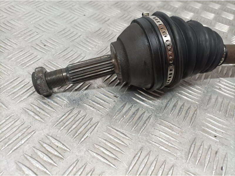 Recambio de transmision delantera izquierda para seat ibiza disco referencia OEM IAM SE021141921A  