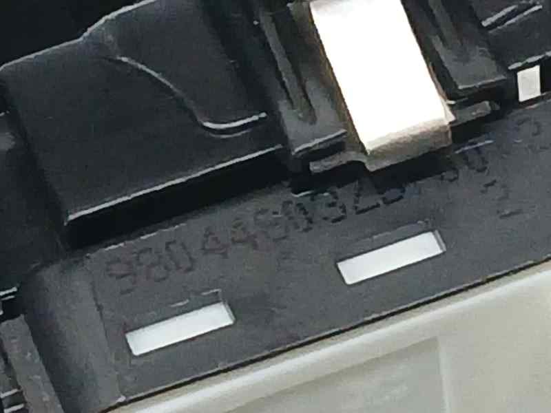 Recambio de mando elevalunas trasero derecho para peugeot 2008 (p1) allure referencia OEM IAM 98044803ZD  