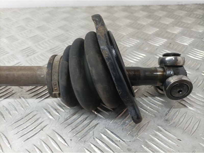 Recambio de transmision delantera izquierda para seat ibiza disco referencia OEM IAM SE021141921A  